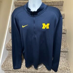 NIKE dri-fit *Michigan Wolverines* men’s l/s lightweight casual pullover shirt